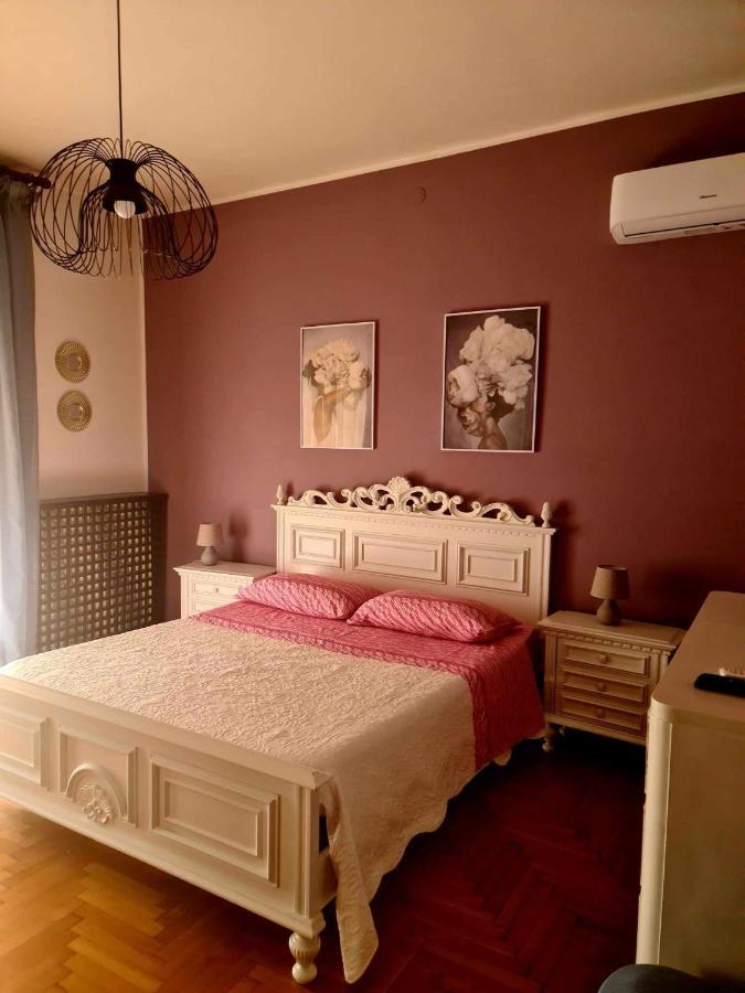 V.home